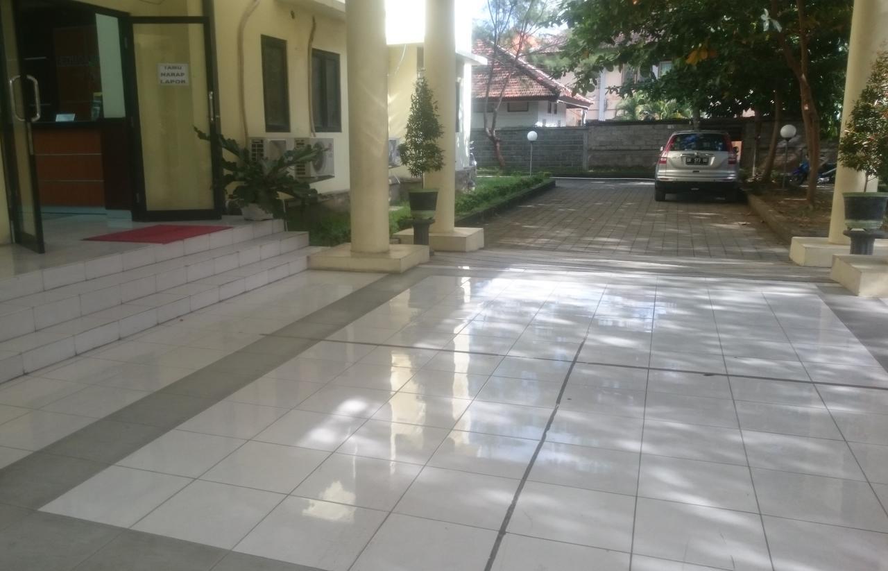 Hotel Edutel Undiksha Singaraja Exteriér fotografie