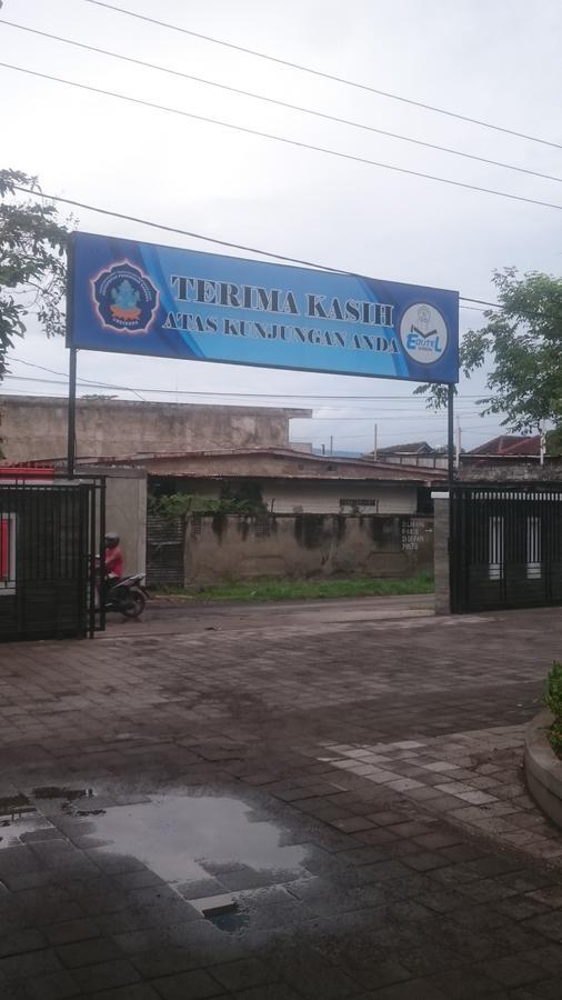 Hotel Edutel Undiksha Singaraja Exteriér fotografie